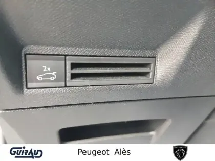 Photo 15 Peugeot 3008  Hybrid 136 e-DCS6
