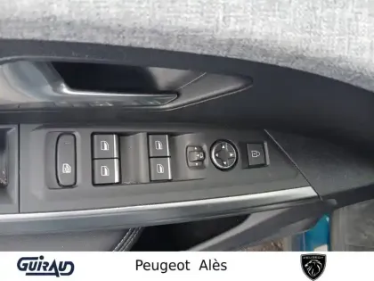 Photo 11 Peugeot 3008  Hybrid 136 e-DCS6