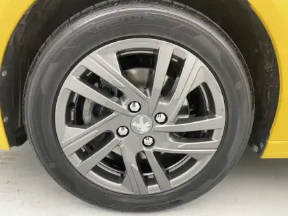 Photo 17 Peugeot 208  PureTech 100 S&S EAT8