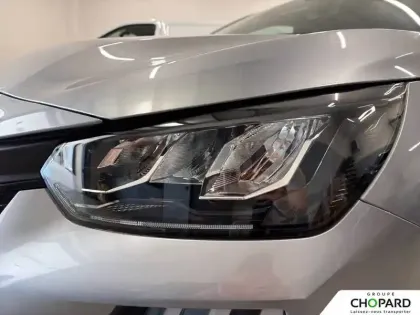 Photo 51 Peugeot 208  Hybrid 100 e-DCS6