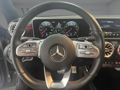 Photo 28 Mercedes Classe A A 200 Compacte