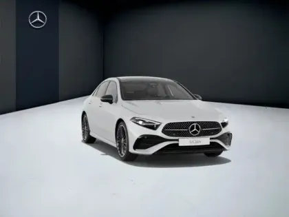 Photo 10 Mercedes Classe A 200 d Berline AMG Line
