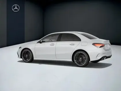 Photo 25 Mercedes Classe A 200 d Berline AMG Line