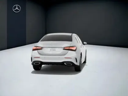 Photo 20 Mercedes Classe A 200 d Berline AMG Line