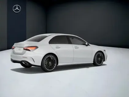 Photo 19 Mercedes Classe A 200 d Berline AMG Line