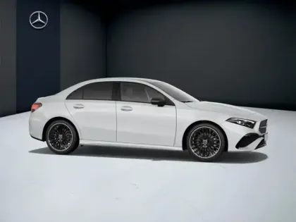 Photo 14 Mercedes Classe A 200 d Berline AMG Line