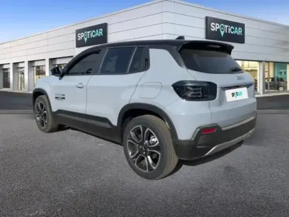 Photo 5 Jeep Avenger  1.2 Turbo T3 110ch e-Hybrid Summit BVR6