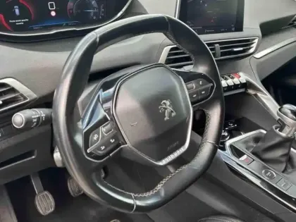 Photo 12 Peugeot 3008  1.2 PureTech 130ch Allure S&S