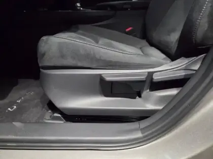 Photo 13 Lexus UX  300h Pack MY26