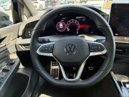 Photo 25 Volkswagen Golf  1.5 eTSI EVO2 116ch R-Line Edition DSG7