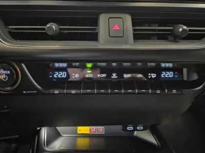 Photo 9 Lexus UX  300h F SPORT Design MY26