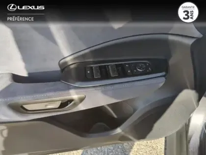 Photo 11 Lexus Lbx  1.5 136ch Cool 2WD