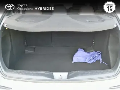 Photo 9 Toyota C-HR  122h Distinctive 2WD E-CVT