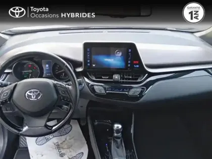 Photo 7 Toyota C-HR  122h Distinctive 2WD E-CVT
