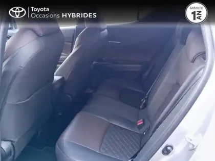 Photo 6 Toyota C-HR  122h Distinctive 2WD E-CVT