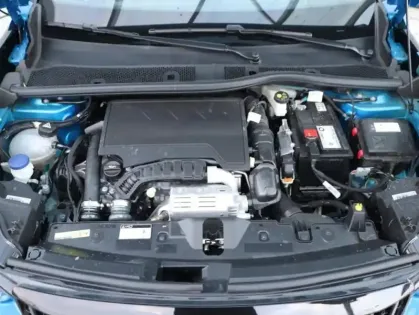 Photo 11 Peugeot 2008  1.2 PureTech 130ch S&S GT EAT8