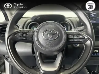 Photo 8 Toyota Yaris  116h Design 5p