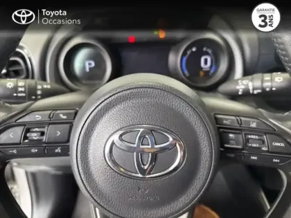 Photo 12 Toyota Yaris  116h Design 5p