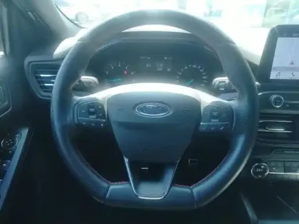 Photo 7 Ford Focus  1.5 EcoBoost 150ch ST-Line