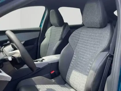 Photo 10 Peugeot 3008  1.2 Hybrid 145ch Allure e-DCS6