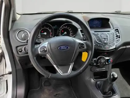 Photo 11 Ford Fiesta  1.0 EcoBoost 100ch Stop&Start Titanium 3p