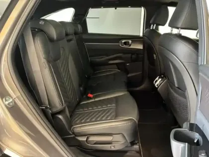 Photo 12 Kia Sorento  1.6 T-GDi 253ch PHEV Premium 4x4 7 places