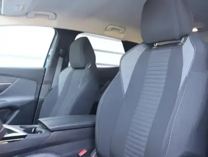 Photo 8 Peugeot 3008  1.2 PureTech 130ch S&S Style EAT8
