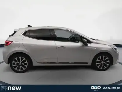 Photo 5 Renault Clio  1.6 E-Tech hybride 145ch Techno