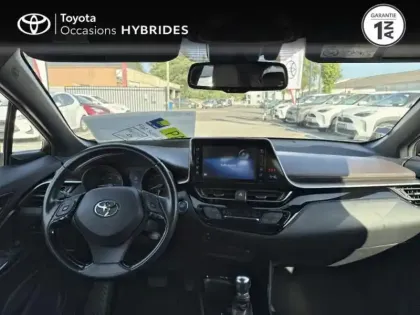 Photo 7 Toyota C-HR  122h Distinctive 2WD E-CVT RC18