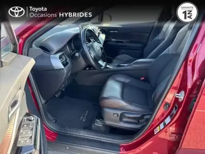 Photo 10 Toyota C-HR  122h Distinctive 2WD E-CVT RC18