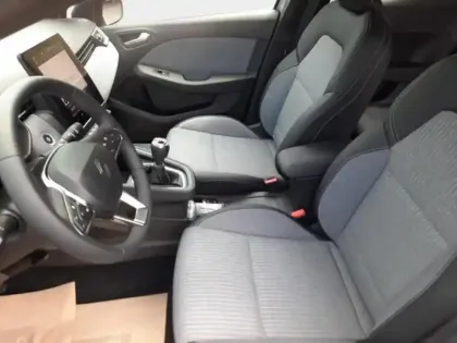 Photo 13 Renault Clio  1.0 TCe 90ch Techno - 25