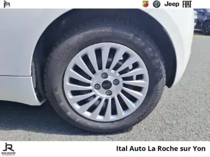 Photo 9 Fiat 500  e 95ch Action Plus