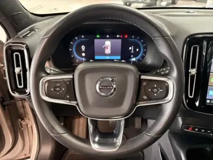 Photo 12 Volvo XC40  B3 163ch Plus DCT 7
