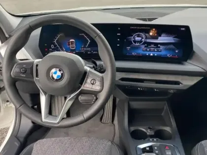 Photo 5 BMW Serie 1 Série 1 116A 122ch M Sport Design DKG7