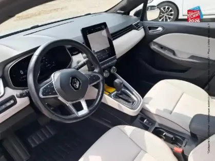 Photo 14 Renault Clio  1.6 E-Tech hybride 140ch Initiale Paris -21N