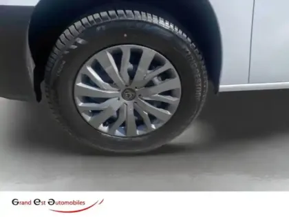 Photo 10 Peugeot Partner  M Diesel 130ch automatique Pro Skill 4x4