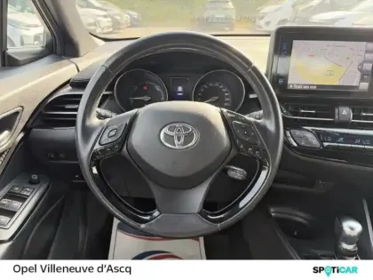 Photo 8 Toyota C-HR  122h Dynamic 2WD E-CVT