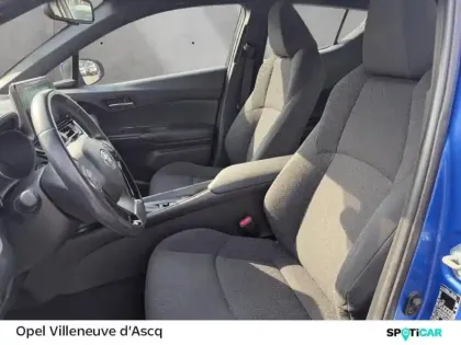 Photo 10 Toyota C-HR  122h Dynamic 2WD E-CVT