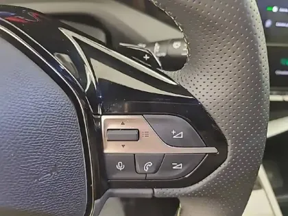 Photo 41 Peugeot 308  Hybrid 145 e-DCS6