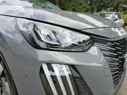 Photo 15 Peugeot 208  Electrique 136 ch 50 kWh
