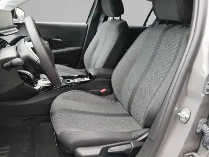 Photo 10 Peugeot 208  Electrique 136 ch 50 kWh