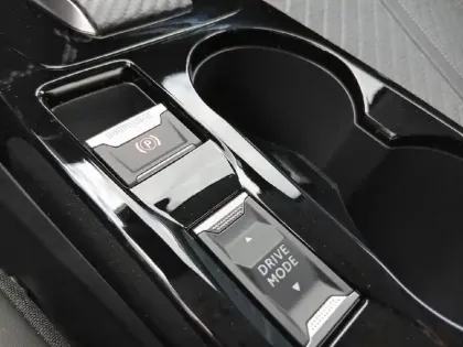 Photo 14 Peugeot 208  Electrique 136 ch 50 kWh