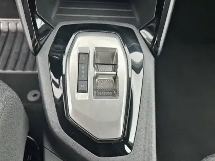 Photo 33 Peugeot 208  Hybrid 100 e-DCS6