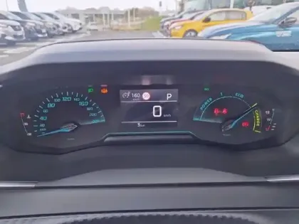 Photo 9 Peugeot 208  Hybrid 100 e-DCS6