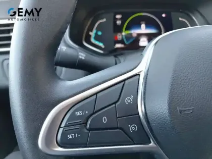Photo 14 Renault Clio  E-Tech full hybrid 145