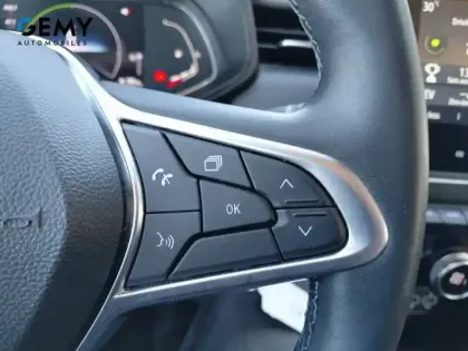 Photo 15 Renault Clio  E-Tech full hybrid 145