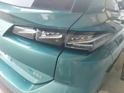 Photo 16 Peugeot 308  SW PHEV 225 e-EAT8