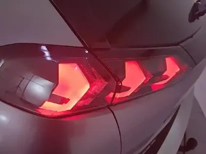 Photo 45 Peugeot 2008  PureTech 100 S&S BVM6