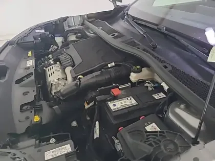 Photo 43 Peugeot 2008  PureTech 100 S&S BVM6