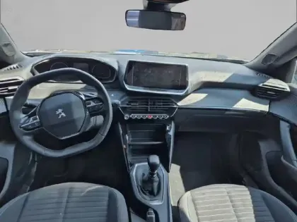 Photo 7 Peugeot 2008  PureTech 100 S&S BVM6